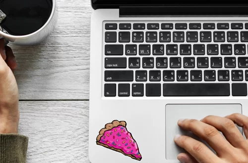 استیکر لپ تاپ و موبایل لولو طرح کیک صورتی